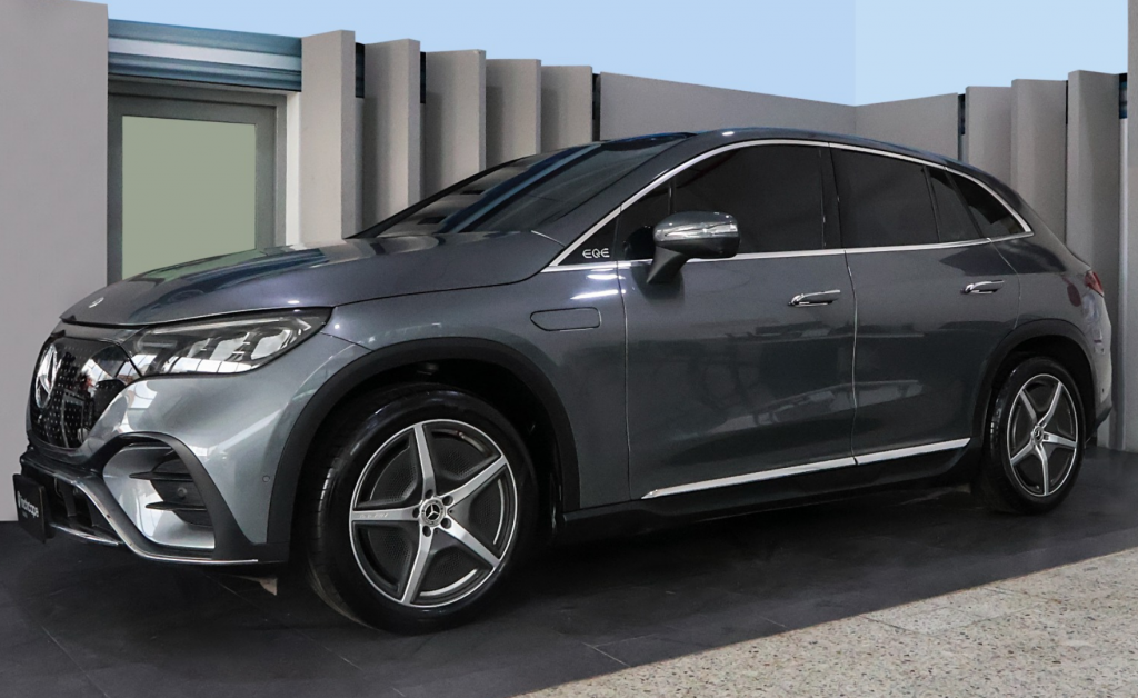 MERCEDES BENZ EQE 350+ SUV