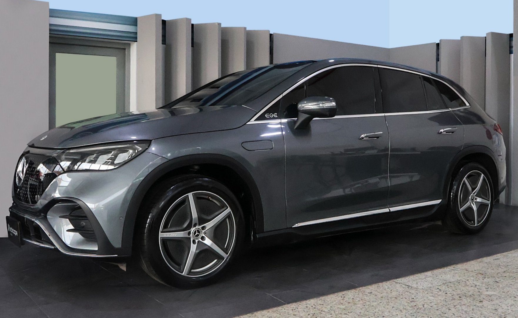 MERCEDES BENZ EQE 350+ SUV
